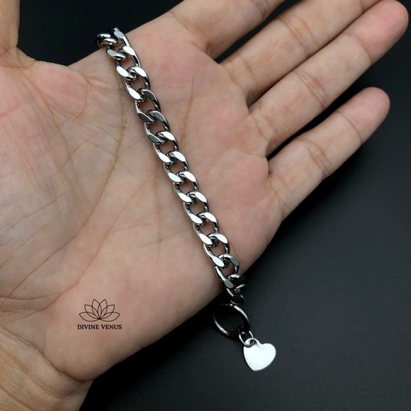Toggle Clasp Curb Chain Bracelet | Stainless Steel - Picture 8 of 10